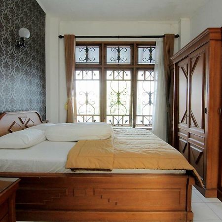 Hotel Fevytra Syariah Yogyakarta Exteriör bild
