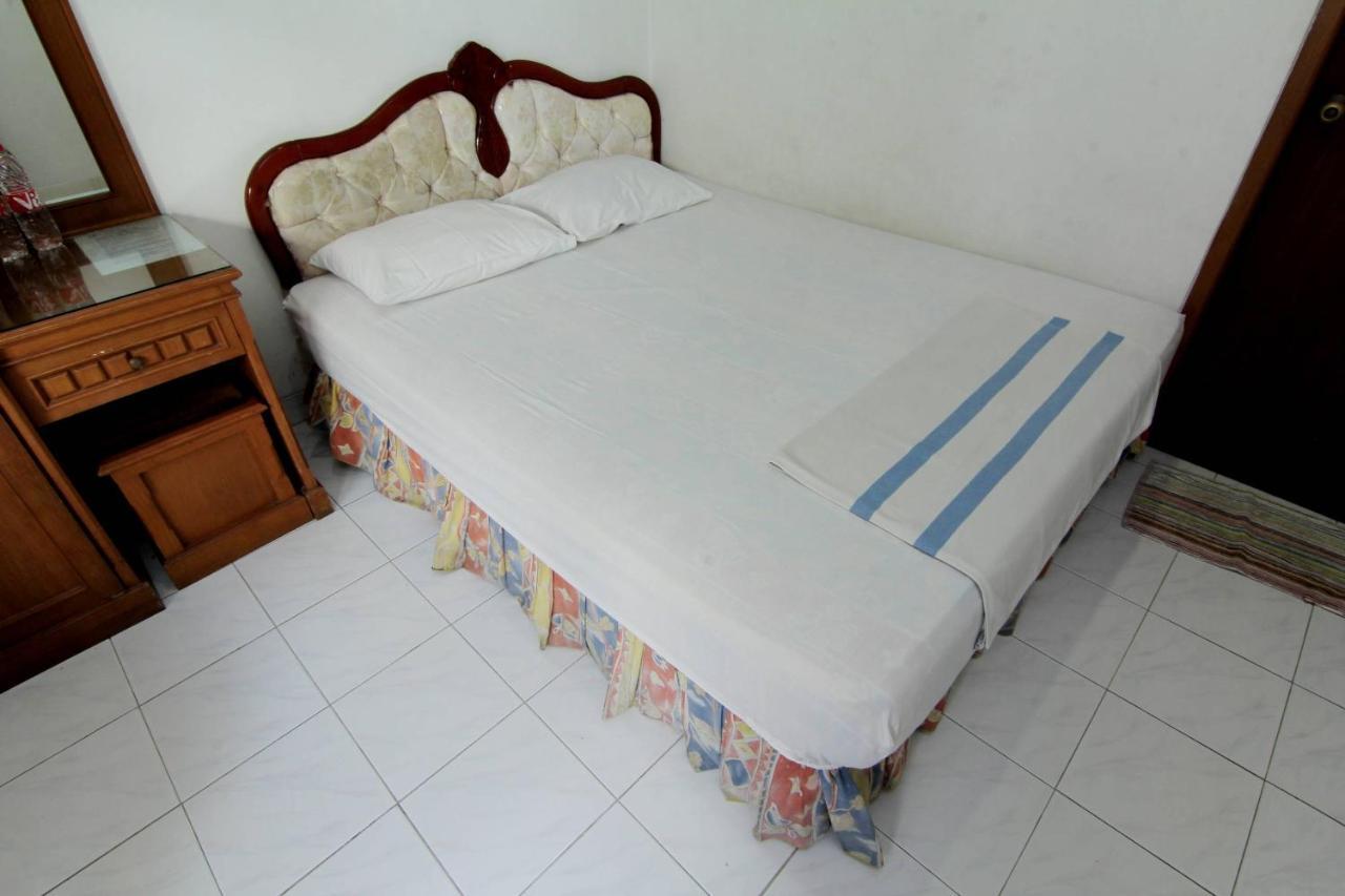 Hotel Fevytra Syariah Yogyakarta Exteriör bild