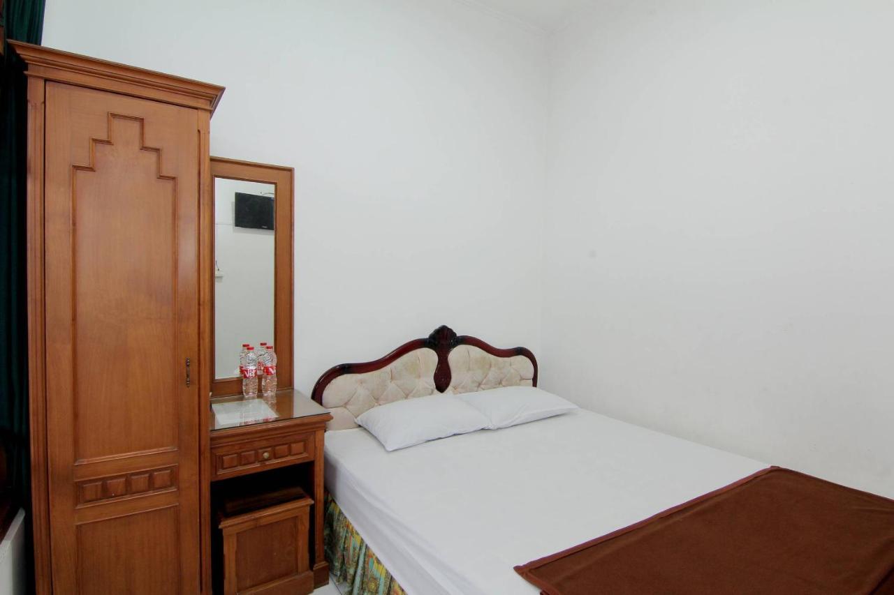 Hotel Fevytra Syariah Yogyakarta Exteriör bild